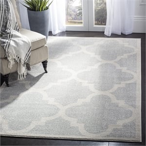Pemberly Row Polypropylene Light Grey Indoor Outdoor Rug - 6' x 9'