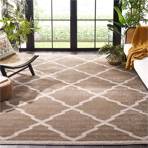 Pemberly Row Polypropylene Light Grey Indoor Outdoor Rug - 10' x 14'