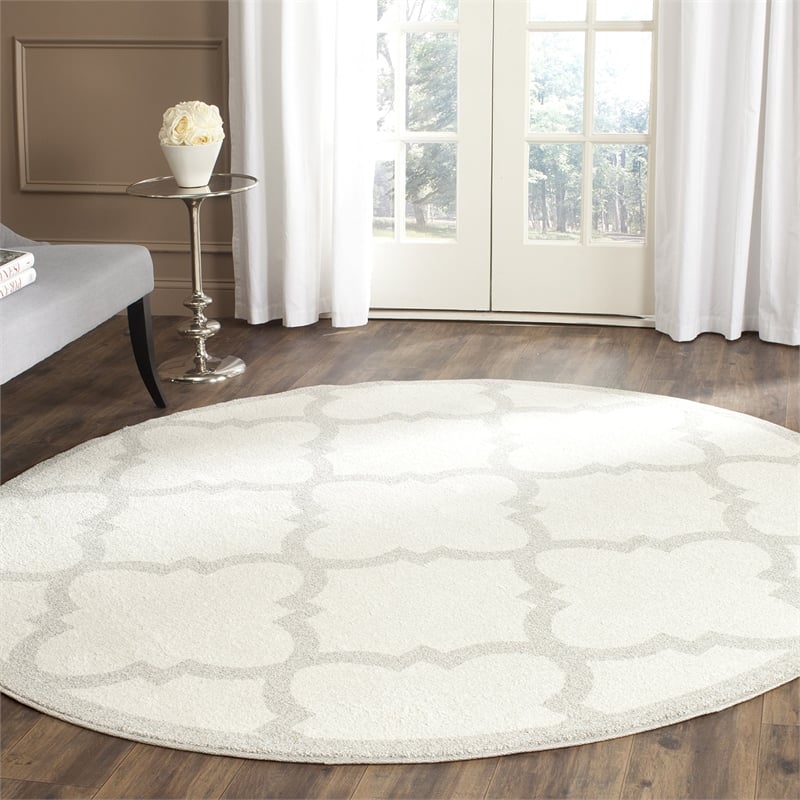 Pemberly Row Polypropylene Beige Indoor Outdoor Rug - Round 7'