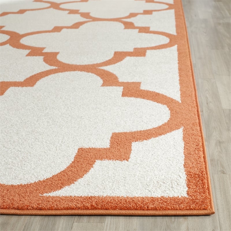Pemberly Row Polypropylene Beige Indoor Outdoor Rug - 4' x 6'