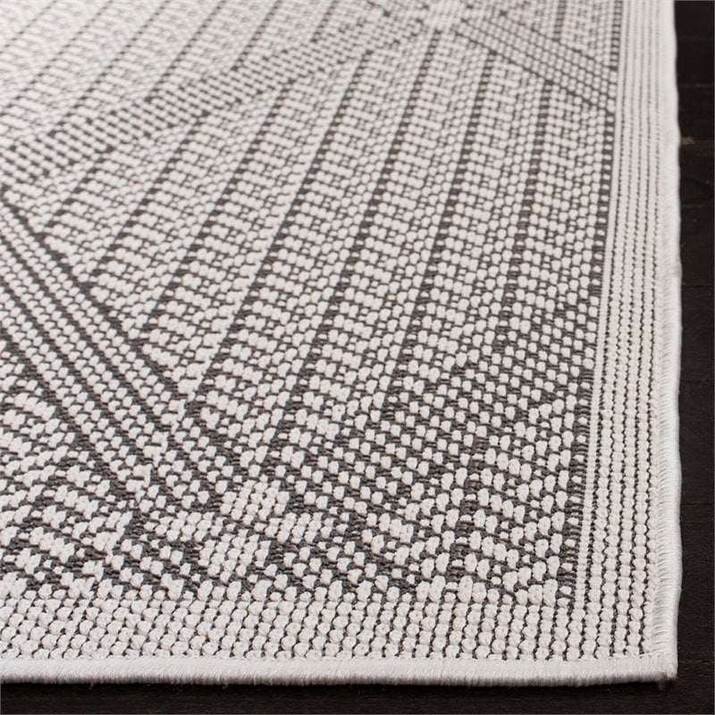 Pemberly Row Contemporary Polypropylene 8' x 10' Rug in Cream and Gray