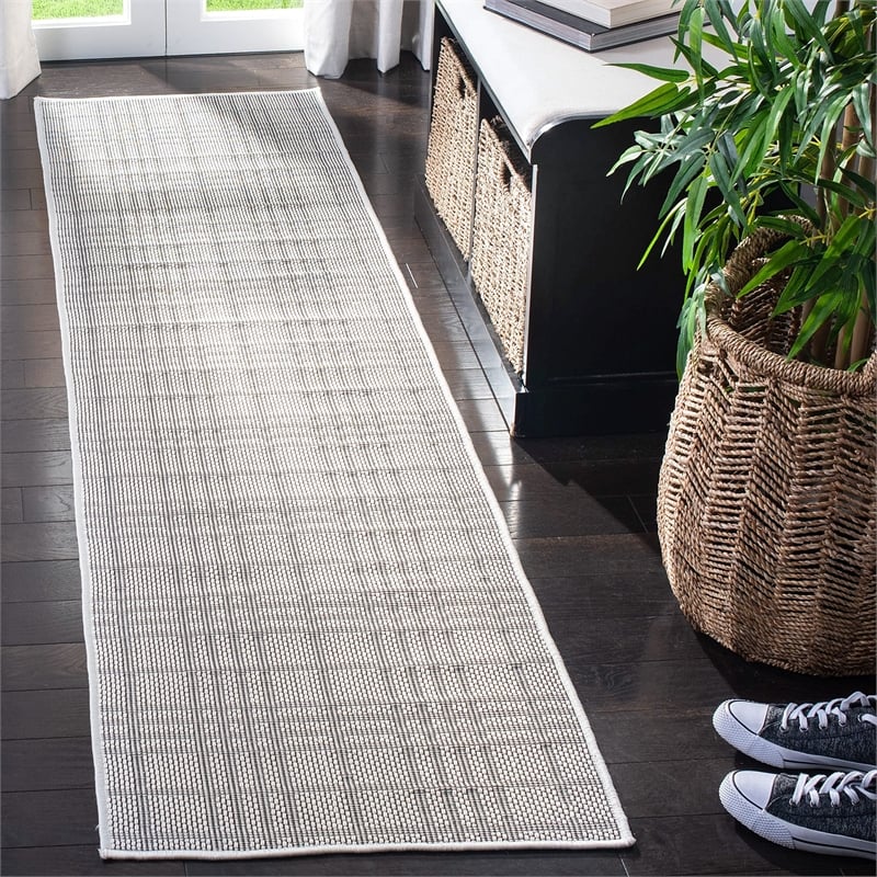 Pemberly Row Contemporary Polypropylene 8' x 10' Rug in Gray