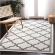 Pemberly Row Contemporary Polypropylene 4' x 6' Rug in Ivory and Gray