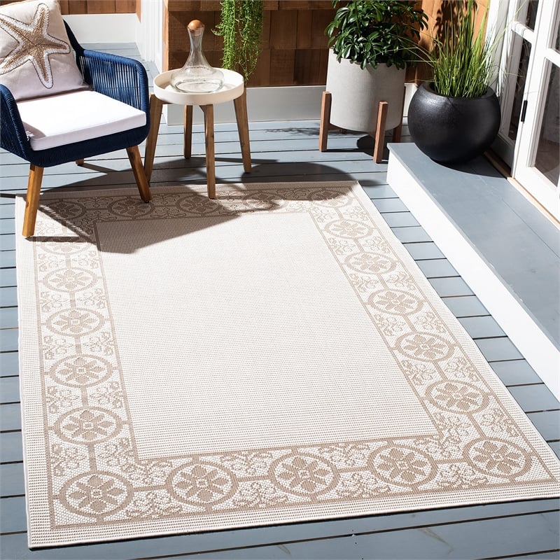 Pemberly Row Contemporary Polypropylene 4' x 6' Rug in Ivory and Beige