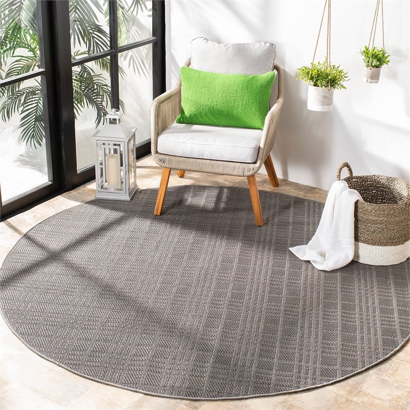 Pemberly Row Contemporary Polypropylene 9' x 12' Rug in Gray