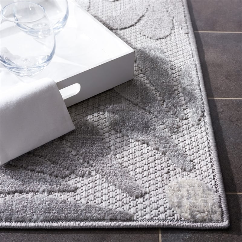 Pemberly Row Contemporary Polypropylene 5'3