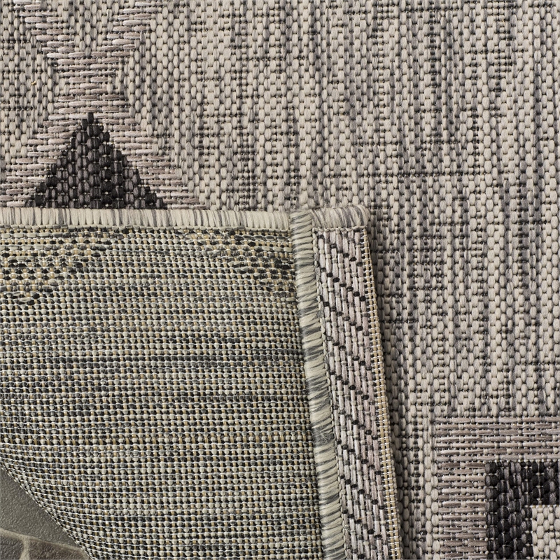 Pemberly Row 2' x 3'7