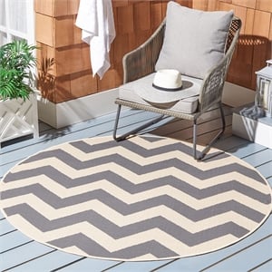 Pemberly Row Contemporary Grey Indoor Outdoor Round 4' Rug for Any Space