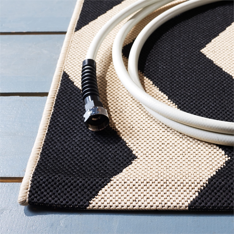 Pemberly Row Black Indoor Outdoor Square 4' Rug for Any Space