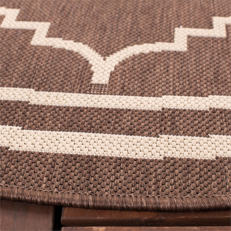 Pemberly Row Contemporary Indoor Outdoor Round Rug in Chocolate - 6'7
