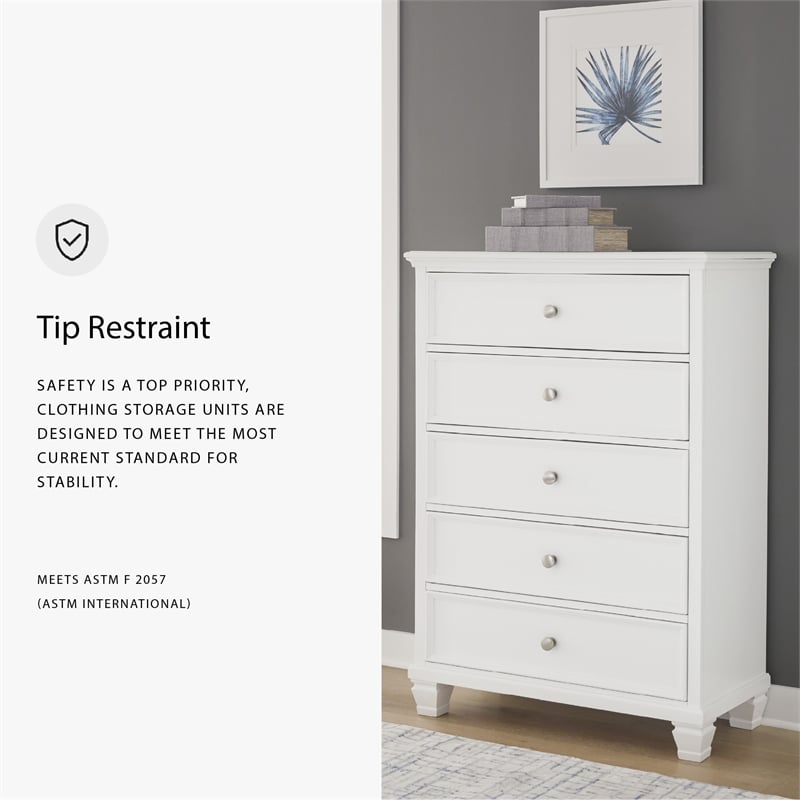 Pemberly Row Wooden Modern / Contemporary White Chest of Drawers