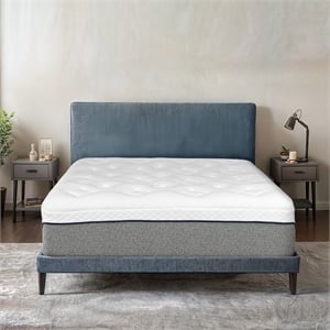Pemberly Row Contemporary 13-inch Cal King Gel Memory Foam Mattress