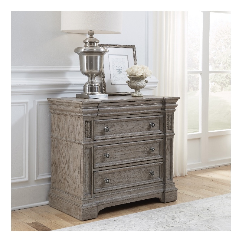 Pemberly Row Contemporary 4 Drawer Bachelor Chest in French Gray