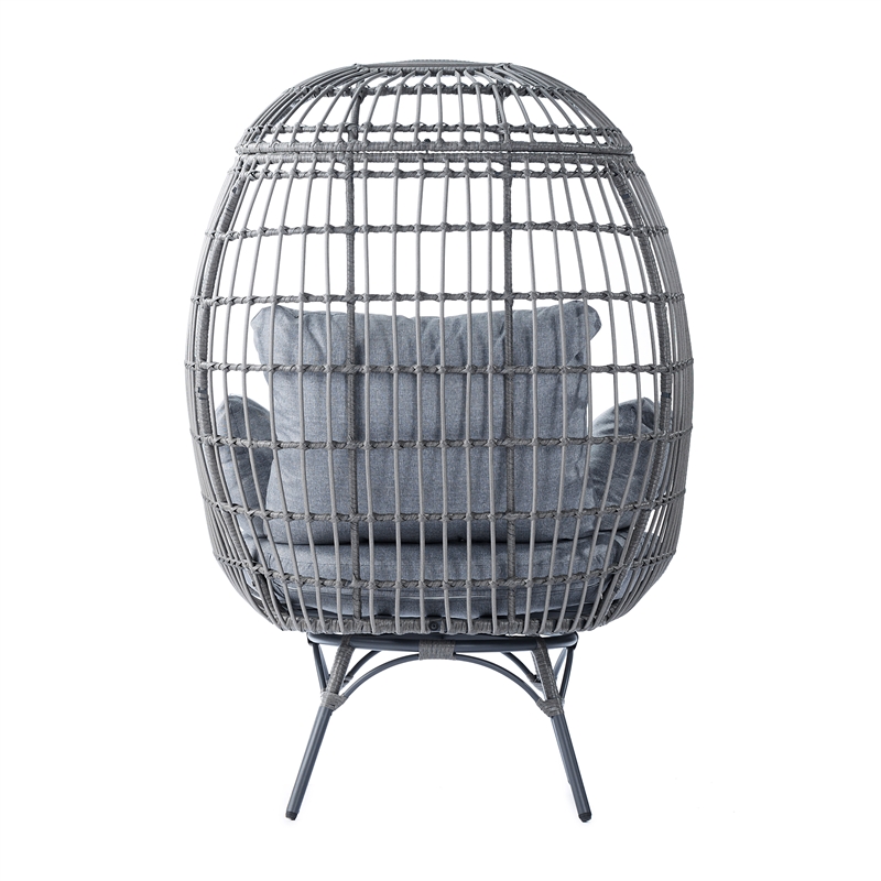 Pemberly Row Indoor/Outdoor Wicker Swivel Lounge Chair with 4 Cushions in Gray