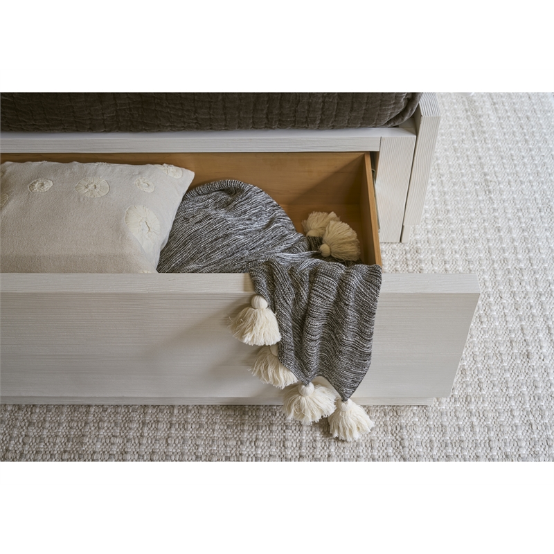 Pemberly Row Shoreline Louvered Panel Storage King Bed in White Pine