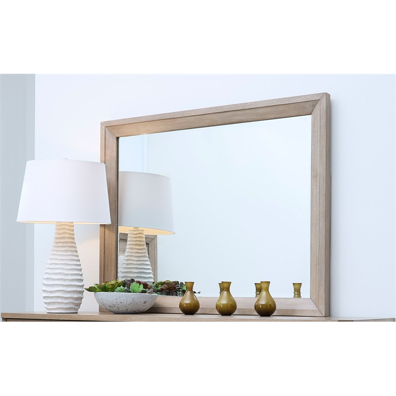 Pemberly Row Queen Bed with Dresser and Mirror in Light Toffee
