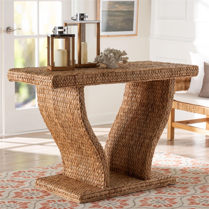 Pemberly Row Handwoven Seagrass Console Table with Curved Legs