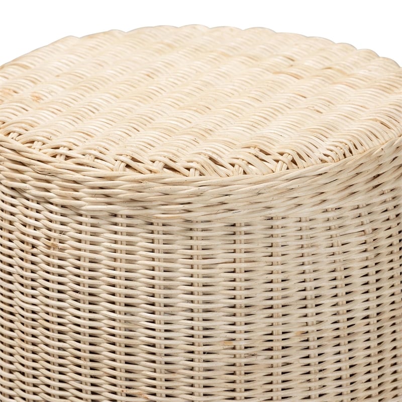 Pemberly Row Scalloped Rattan Round End Table in 2-Tone Natural