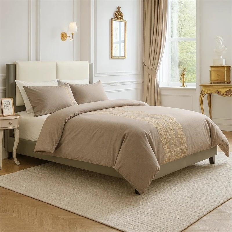 Pemberly Row 5Pc Queen Bedroom Set with Tufted Headboard & Gold Accents in Brown