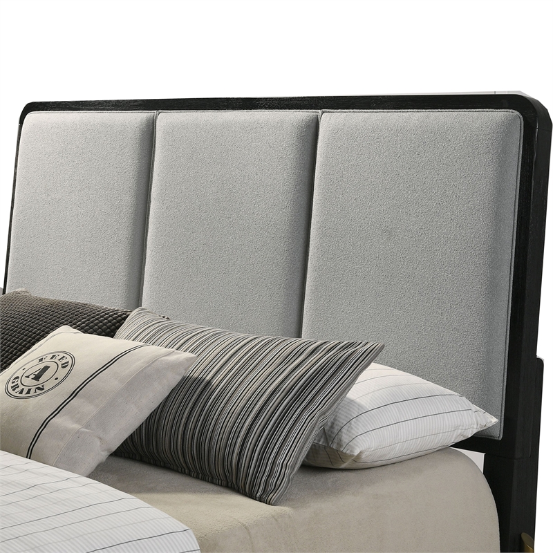 Pemberly Row Queen Bed with 3 Block Panel Headboard and Slim Legs in Gray