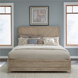 Pemberly Row Queen Panel Bed with Sunburst Veneer and Saber Feet in Brown