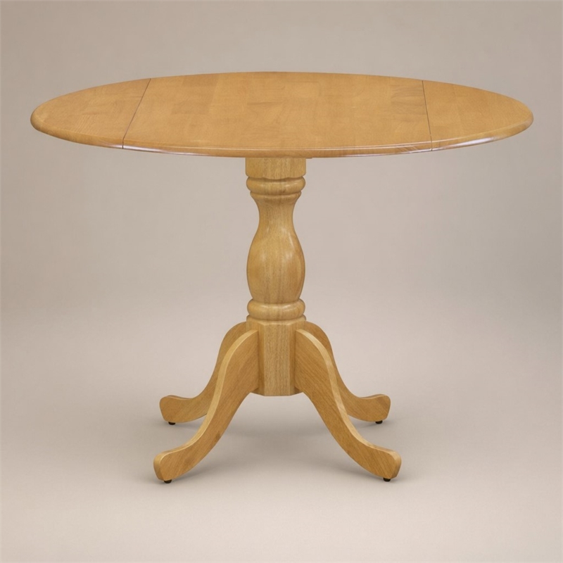 Pemberly Row Dublin Wood Dining Table with Pedestal Legs in Oak