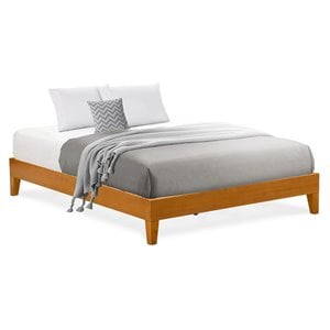 Pemberly Row Traditional Engineered Wood Queen Bed in Oak
