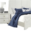 Pemberly Row 4pc Queen Set with Curved Louvered Headboard in Antique White