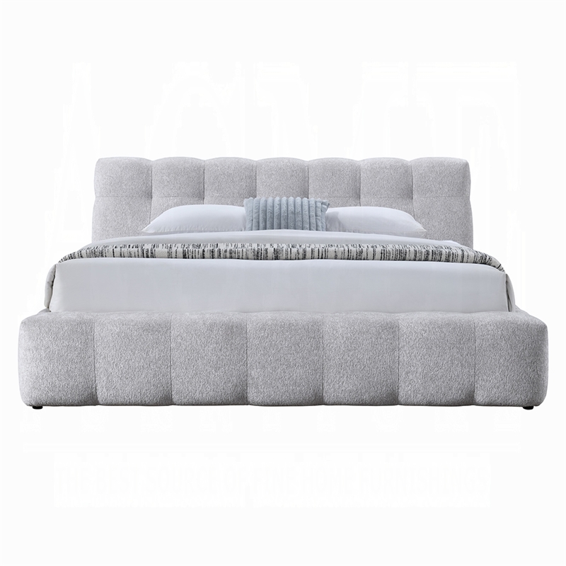 Pemberly Row King Platform Bed with Bench and Grid Tufted in Gray Chenille