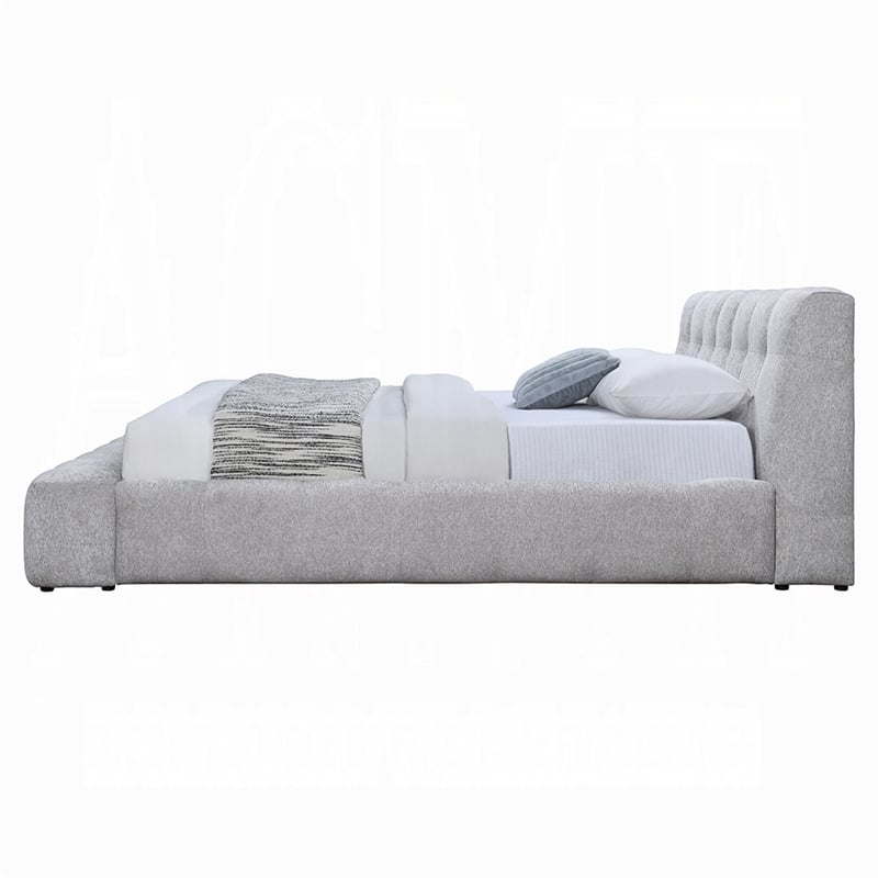Pemberly Row King Platform Bed with Bench and Grid Tufted in Gray Chenille
