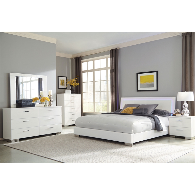 Pemberly Row 5 Piece Eastern King LED Bedroom Set in White High Gloss