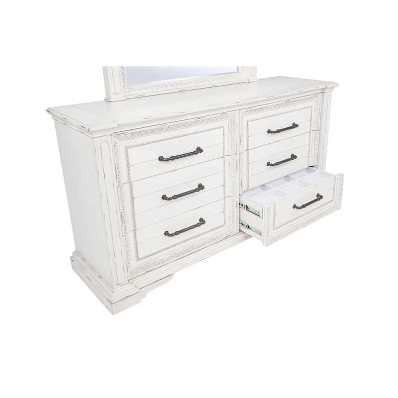 Pemberly Row 4-Piece Traditional Queen Bedroom Set in Vintage White