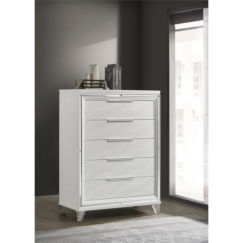 Pemberly Row Modern Italian 5-Drawer Chest of Drawers in White