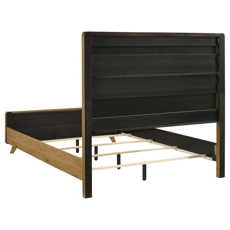 Pemberly Row 4-Piece Wood Queen Bedroom Set in Light Oak/Cream
