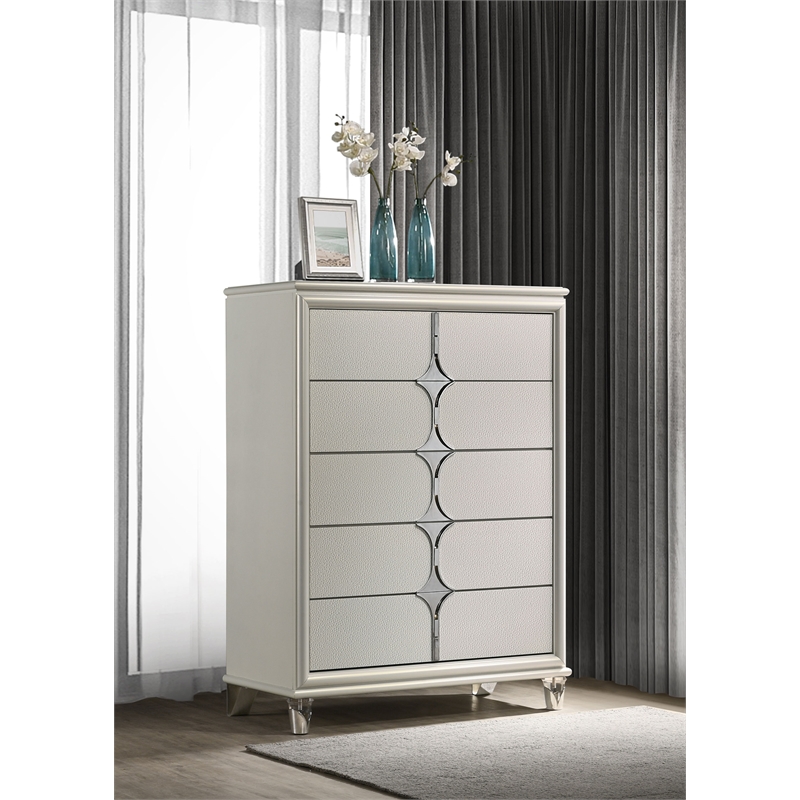 Pemberly Row 5-Drawer Diamond Star Bedroom Chest in Pearl White