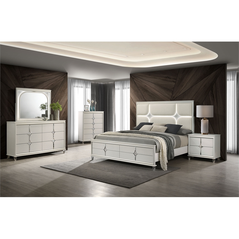 Pemberly Row 5-Drawer Diamond Star Bedroom Chest in Pearl White