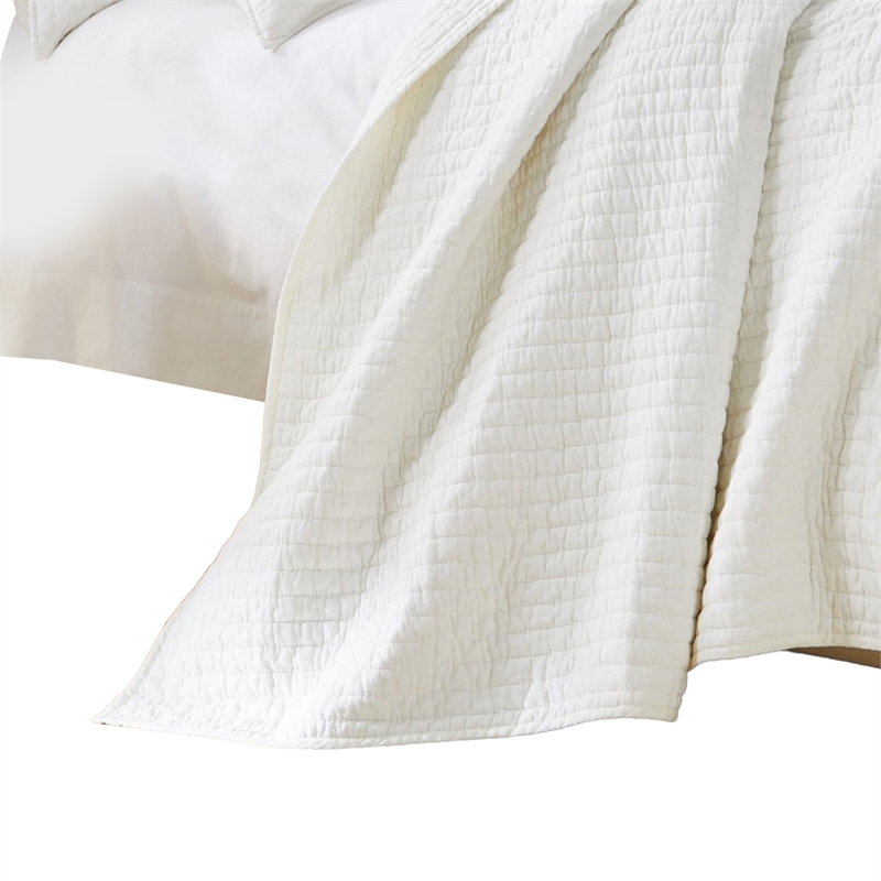 Pemberly Row 2 Piece Twin Quilt and Pillow Sham Set in Antique White