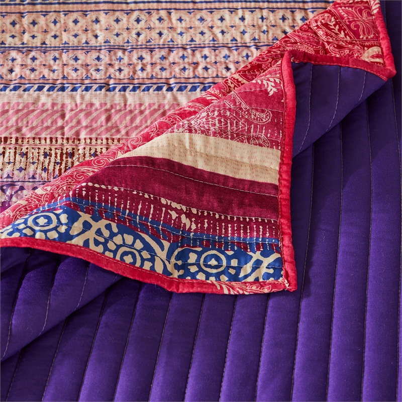 Pemberly Row 3 Piece Bohemian Full Quilt Set Medallion Paisley in Pink Blue