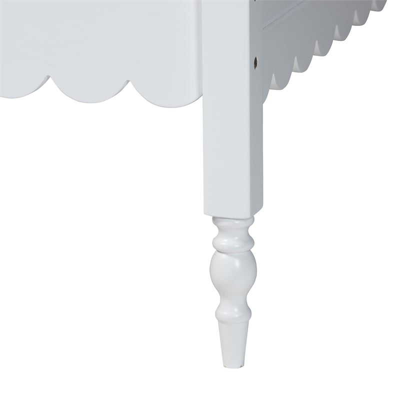 Pemberly Row Modern Twin White Wood Daybed with Scalloped Trim
