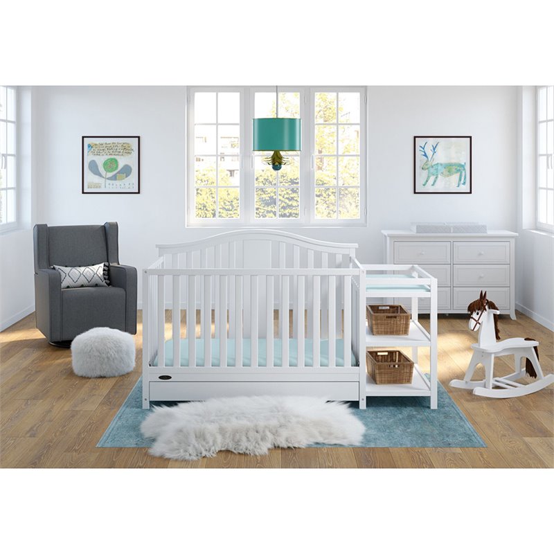 Graco Solano 3 Piece Convertible Crib and Changer Set in White
