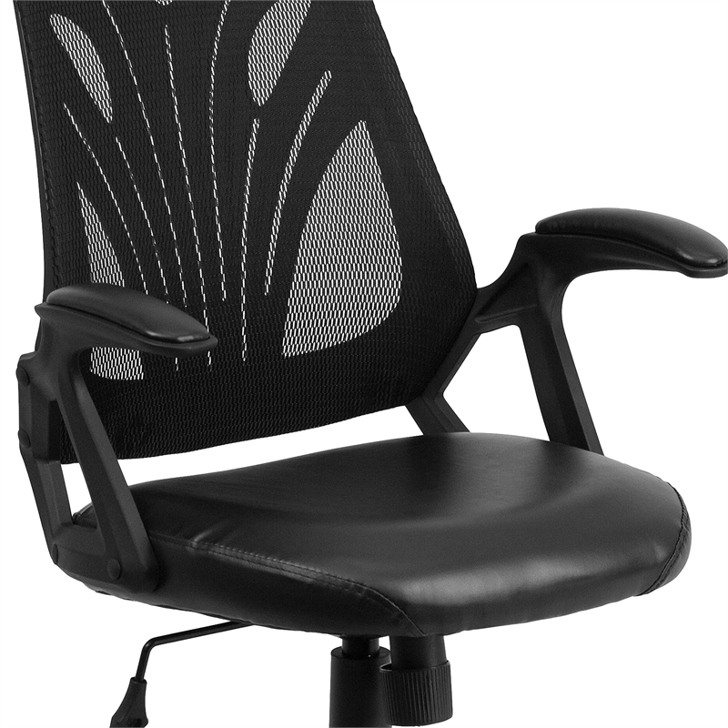 Scranton & Co Leather Swivel Office Chair in Black
