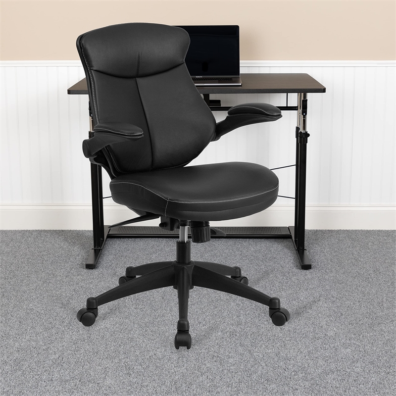 Scranton & Co Contemporary Leather Swivel Office Chair in Black