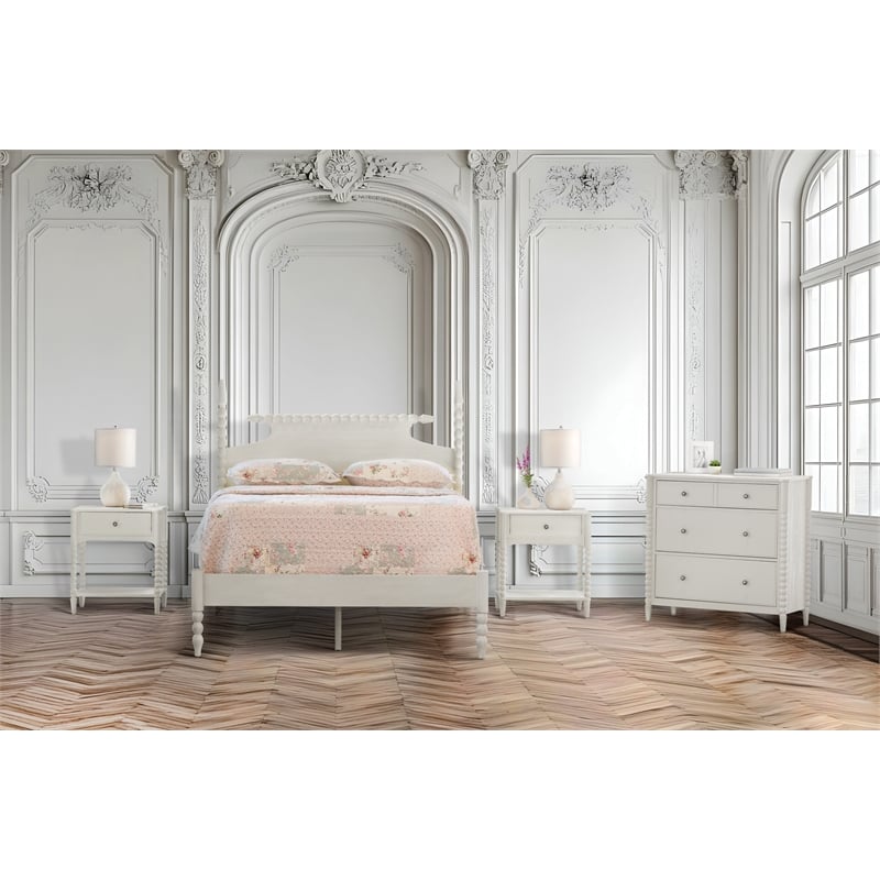 Scranton & Co 4-Piece Queen Bed Set with Nightstands and Chest in White