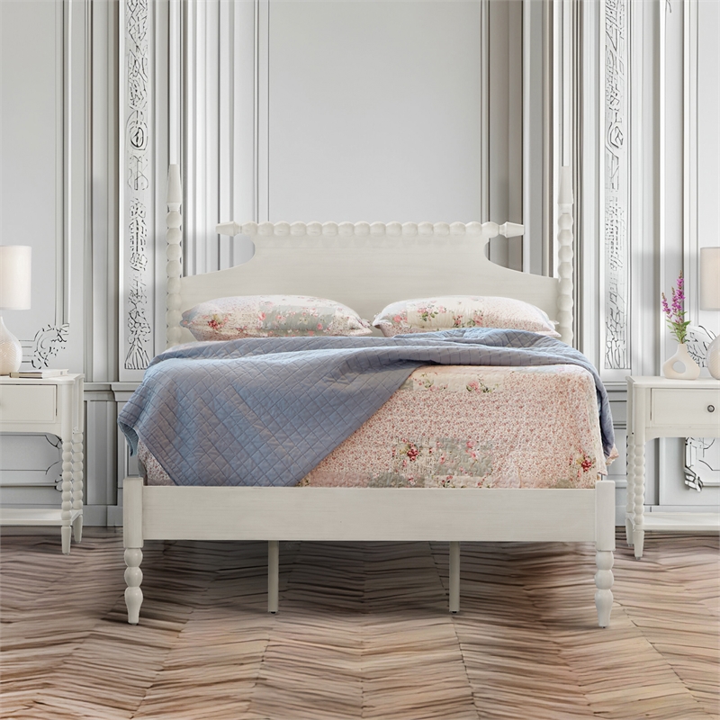 Scranton & Co Cottage Bed Set in Sandcastle Antique White with Spindle Design