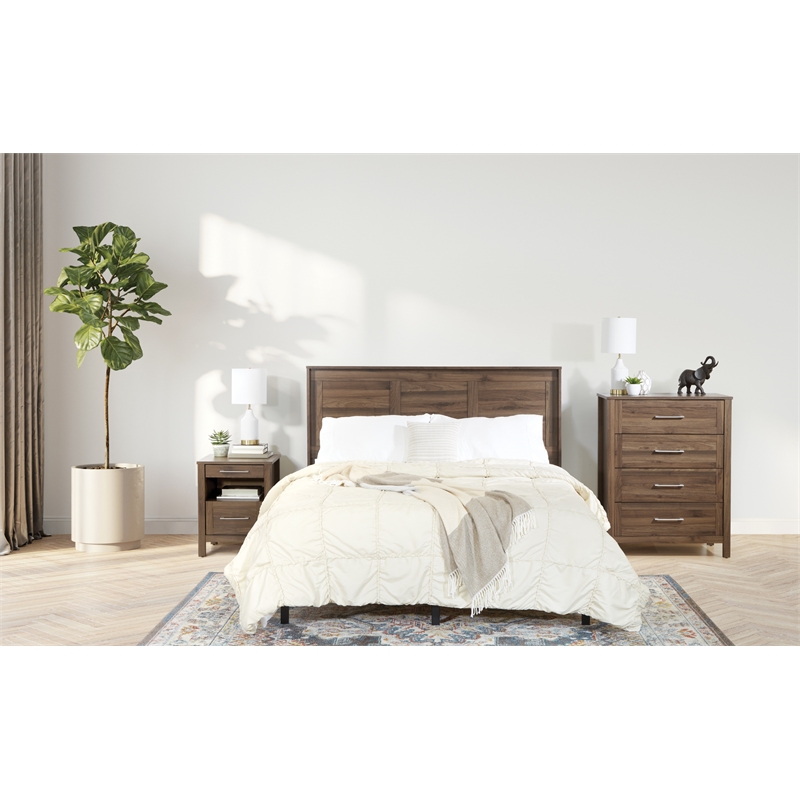 Scranton & Co 3-Piece Queen/Full Bedroom Set in Classic Walnut
