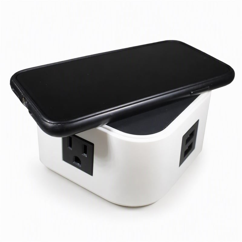 Scranton & Co Quad Power Station with Wireless Charging in White