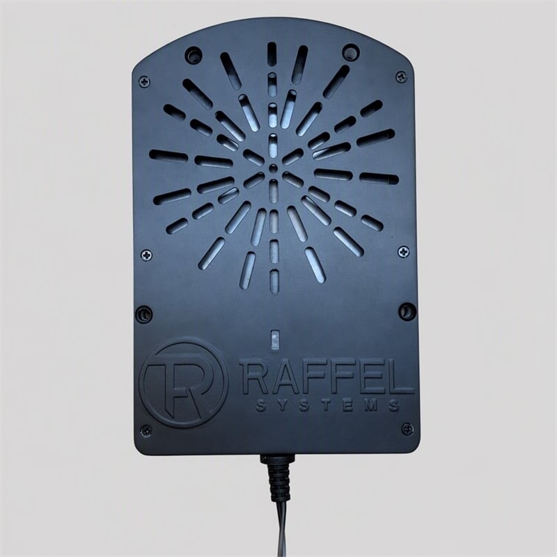 Scranton & Co Wireless Distance Charger with 10W Power in Black