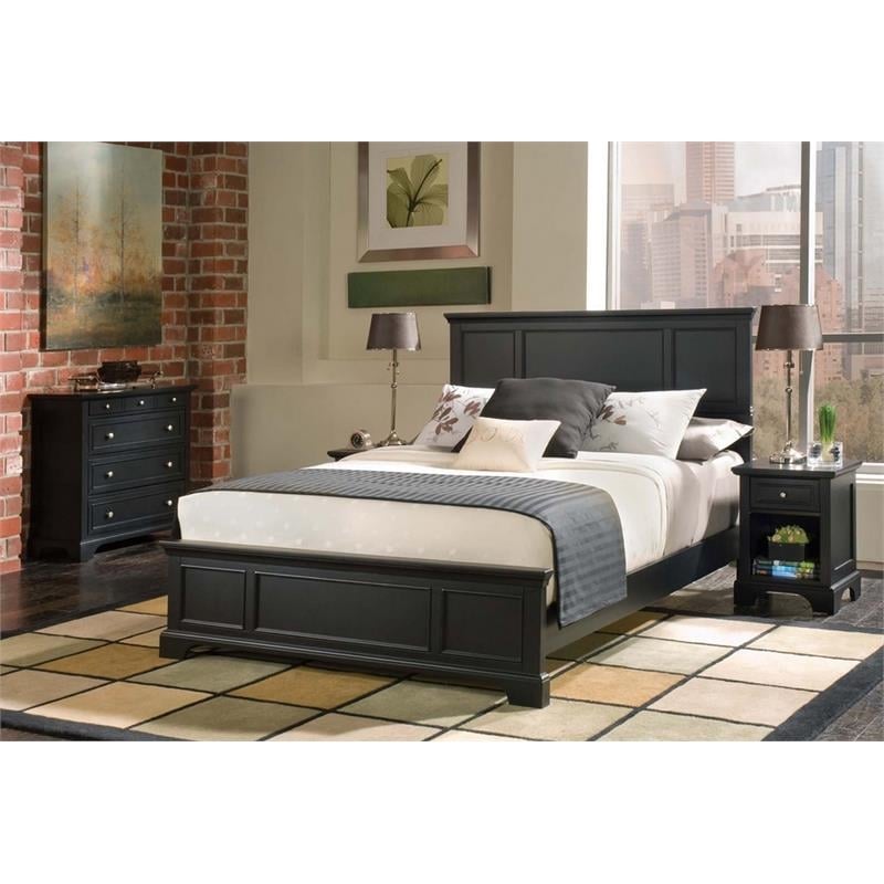 Hawthorne Collections Traditional Wood King Panel Bed in Black