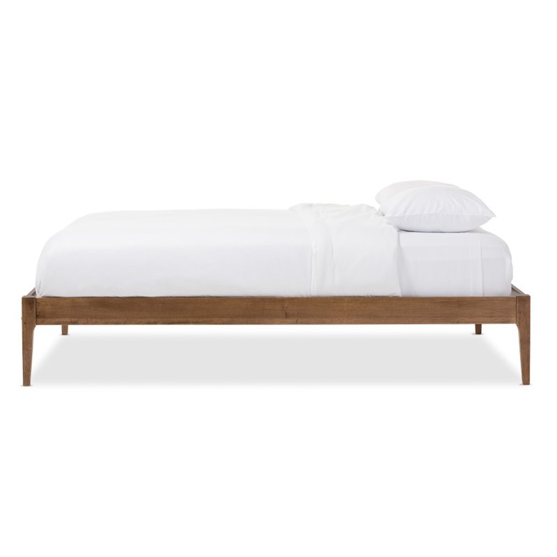 Hawthorne Collections Farmhouse Wood Queen Platform Bed in Walnut