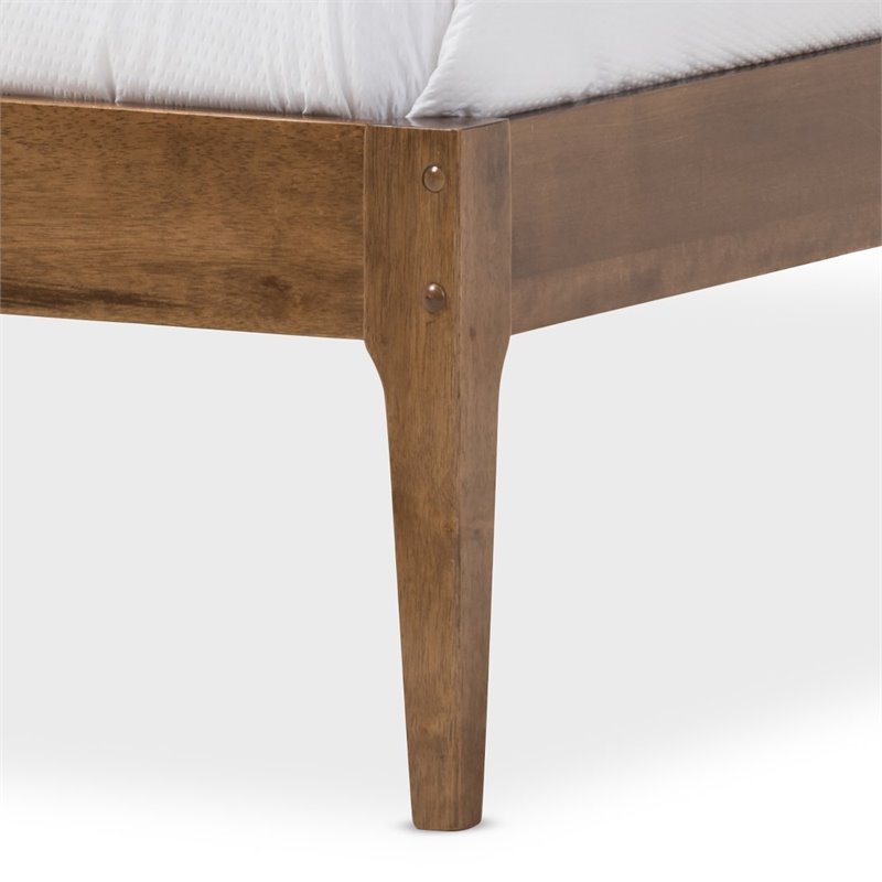 Hawthorne Collections Farmhouse Wood Queen Platform Bed in Walnut